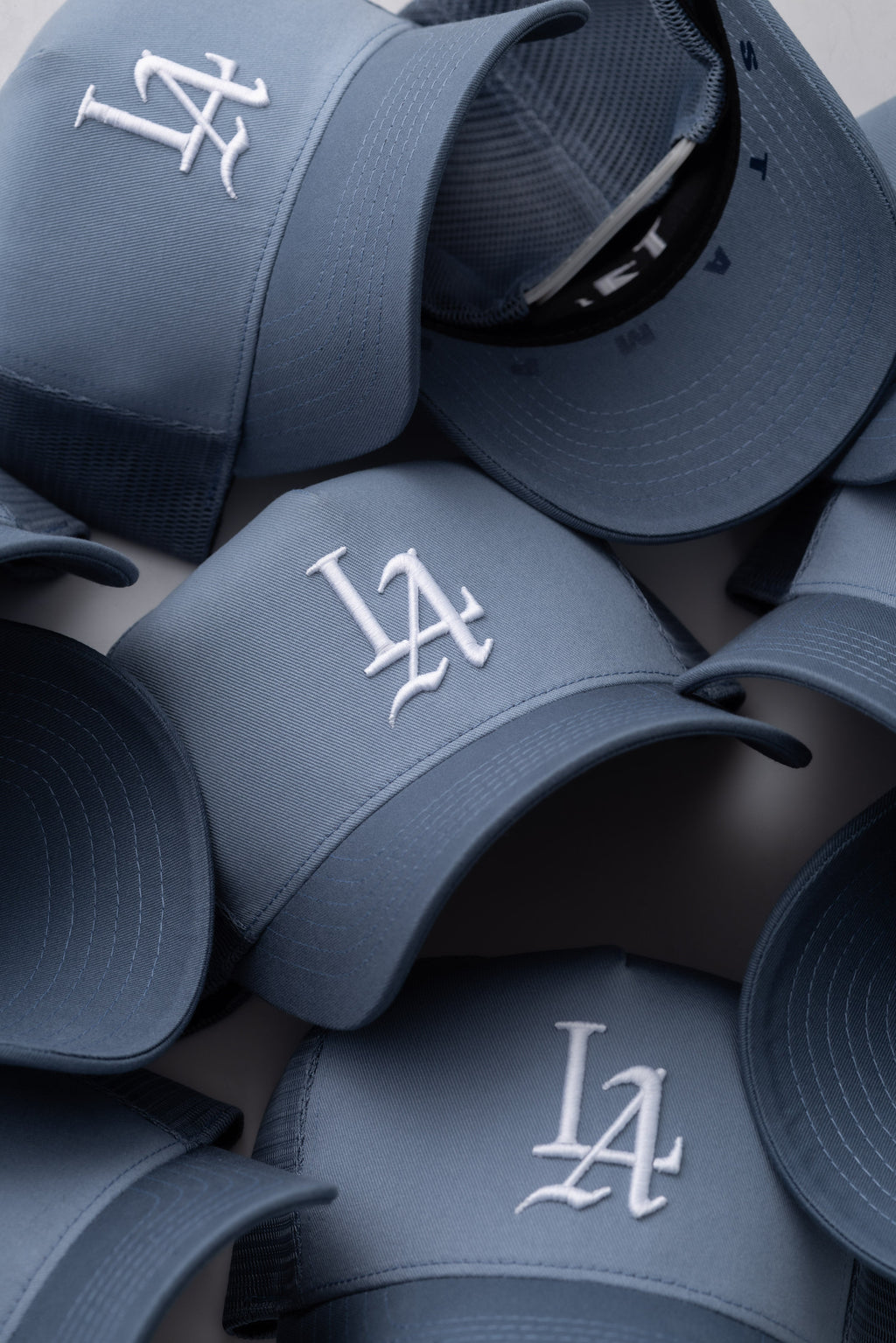 LA 001 Twill Trucker