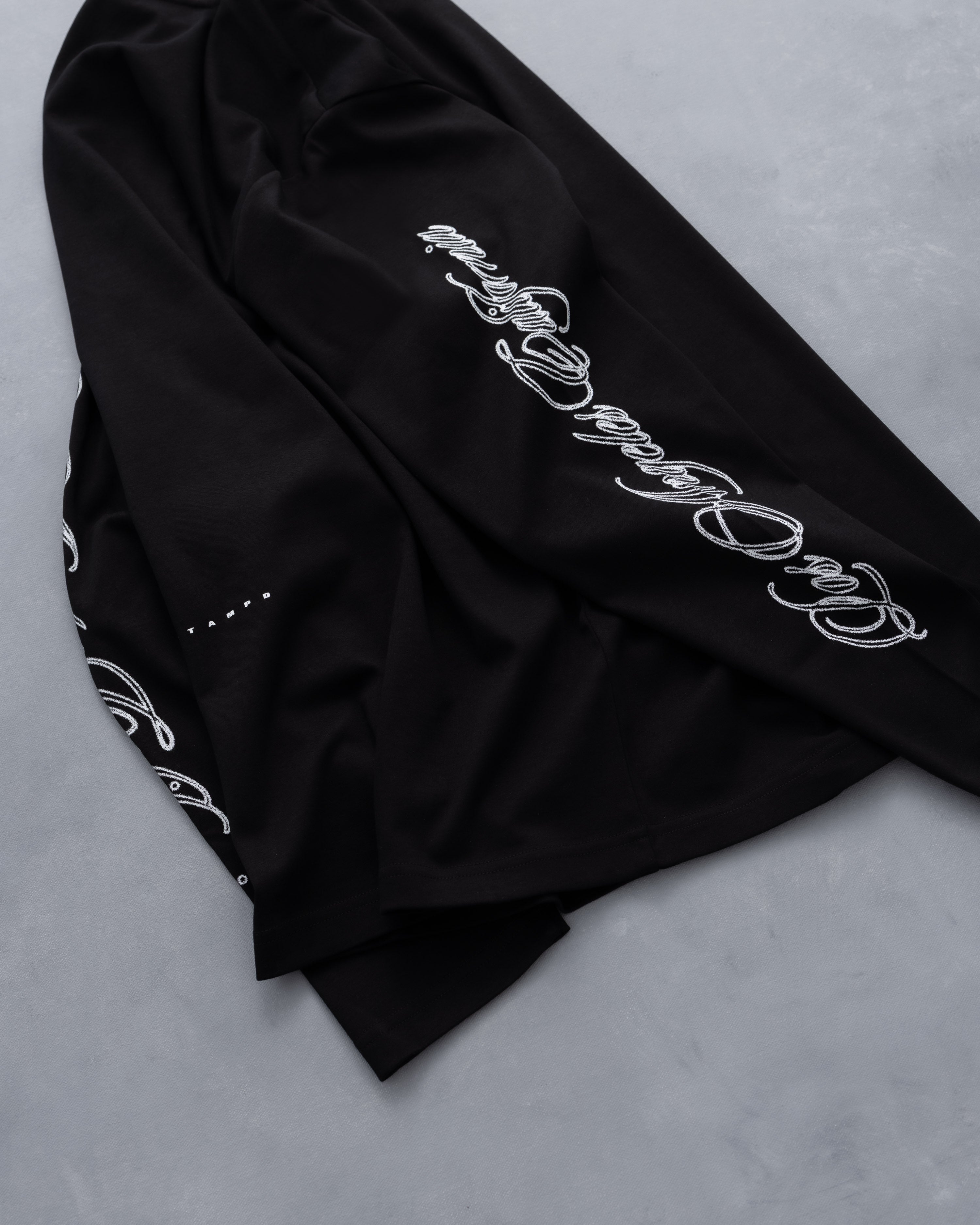 LA Cursive LS Relaxed Tee