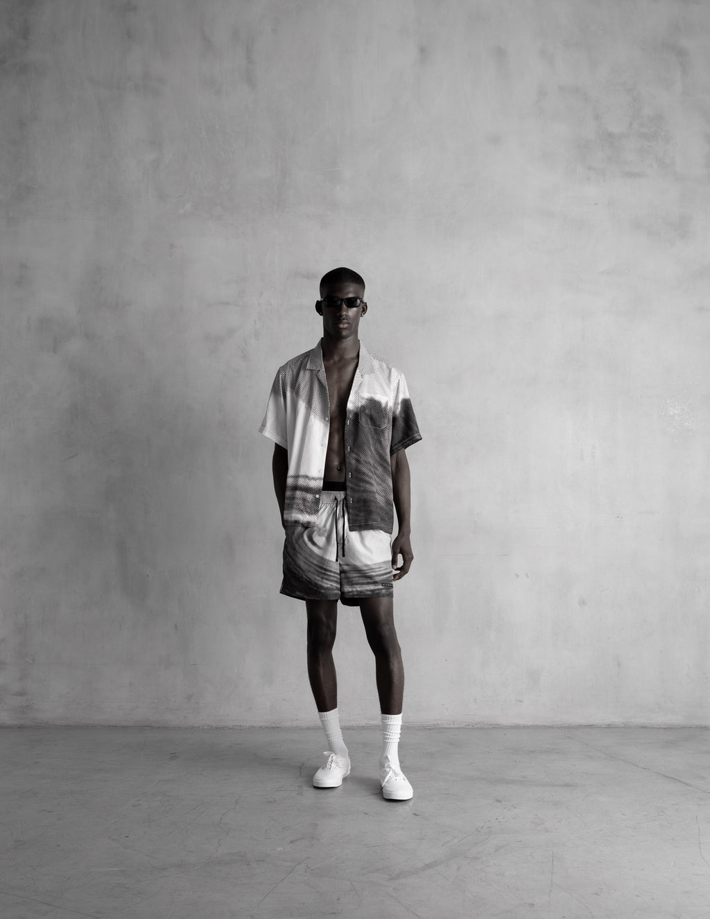 Black Wave Camp Collar