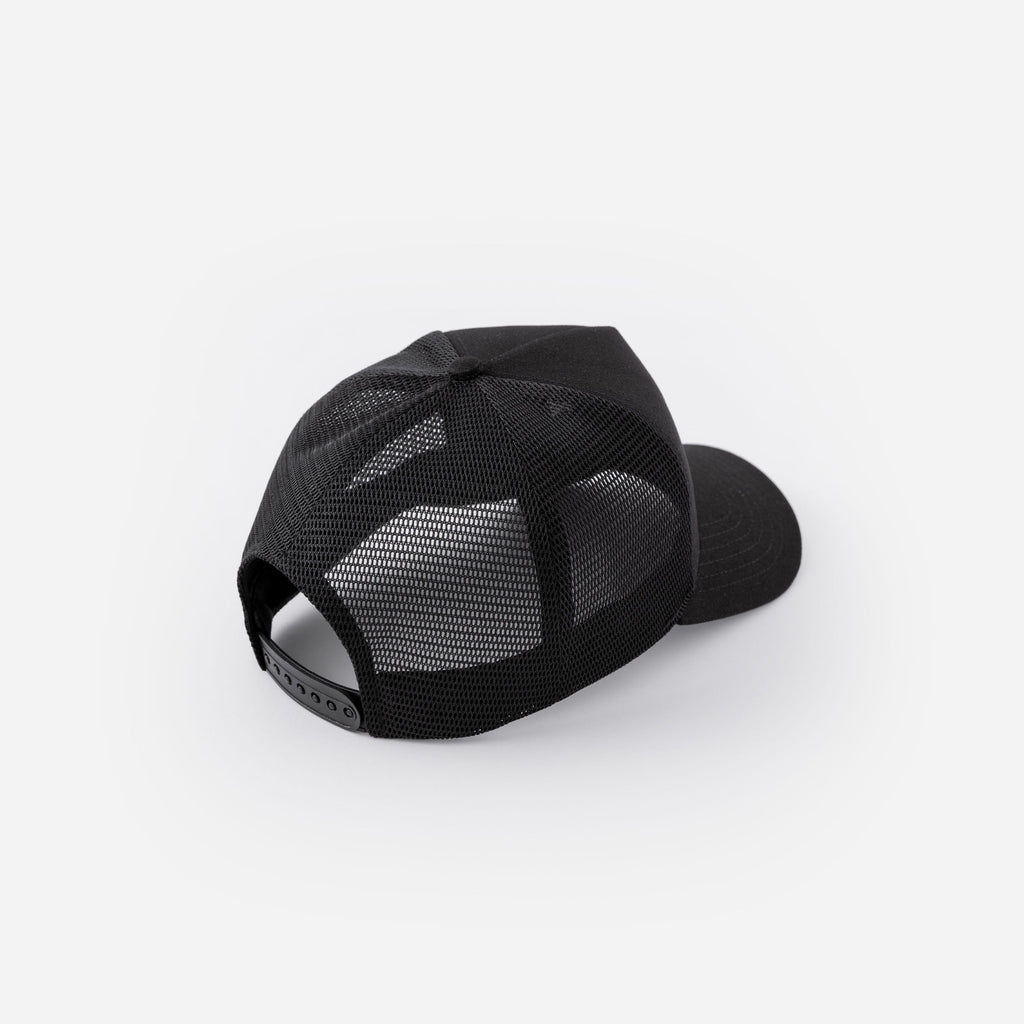 LA 001 Structured Trucker